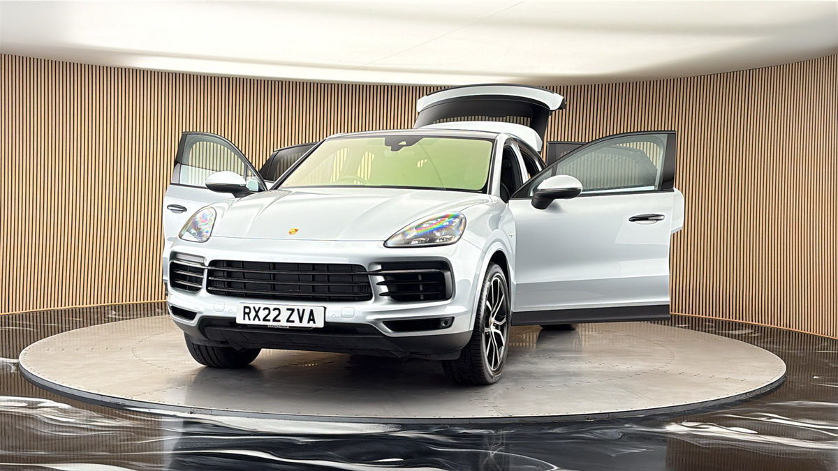 More views of Porsche Cayenne