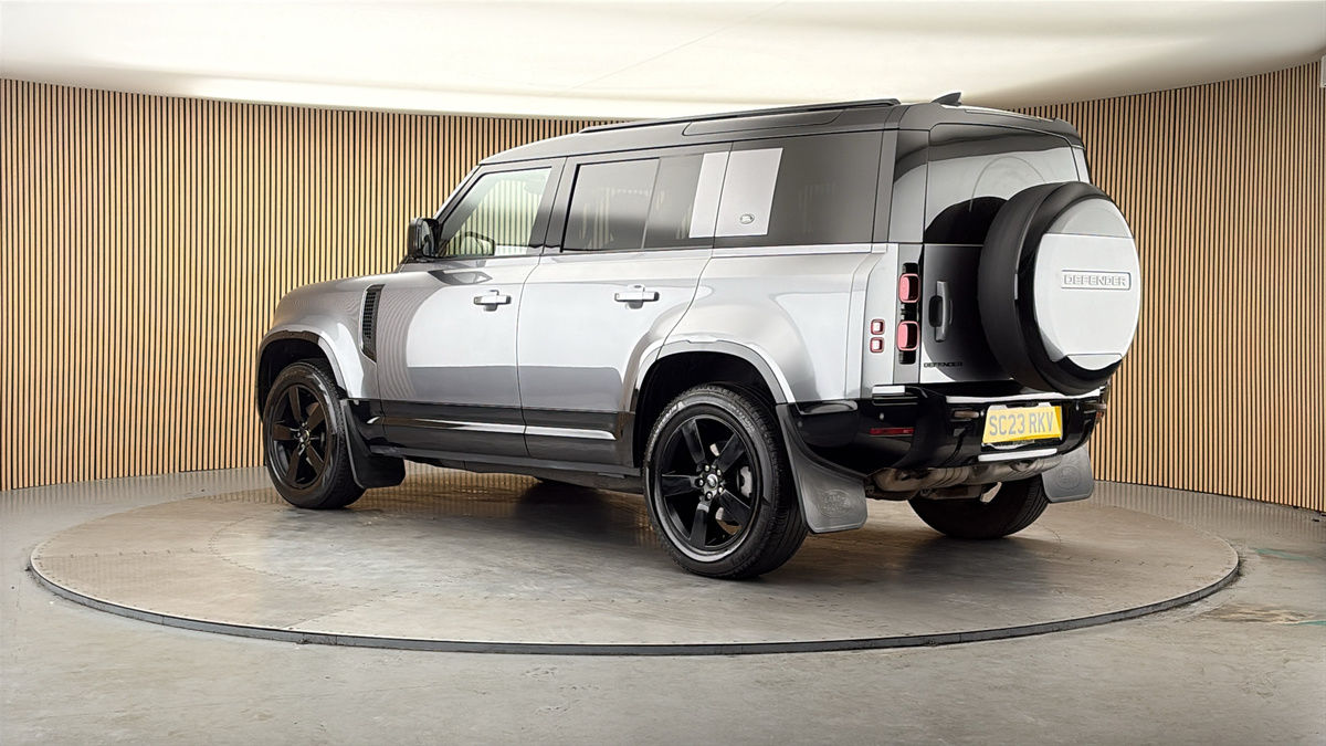 More views of Land Rover Defender 110