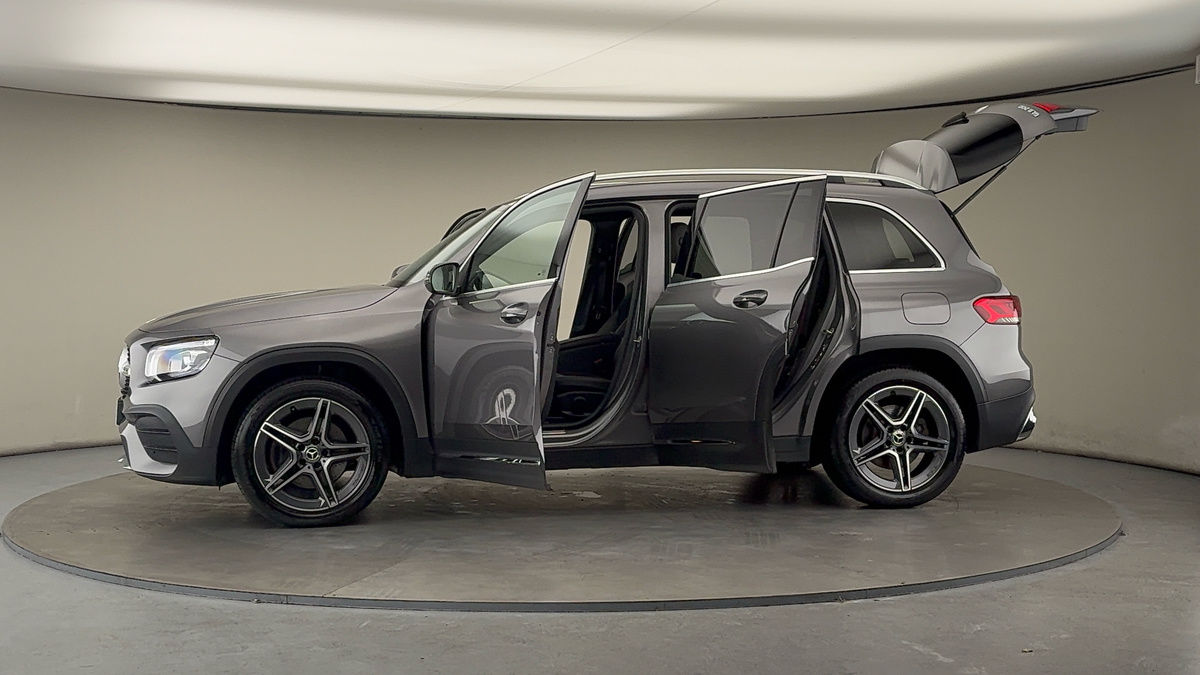 More views of Mercedes-Benz GLB