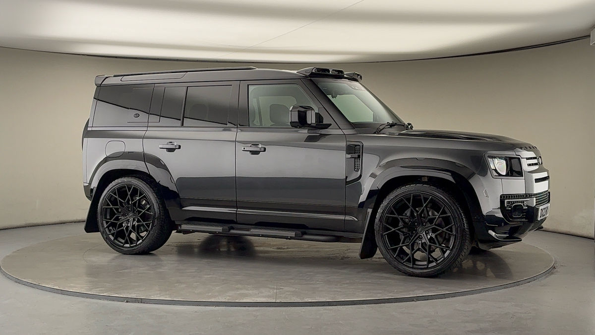 More views of Land Rover Defender 110