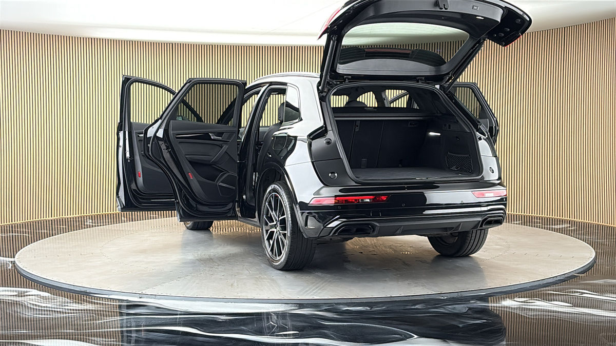 More views of Audi Q5