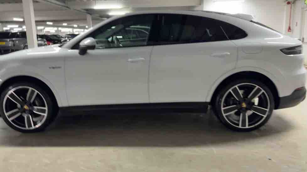 More views of Porsche Cayenne