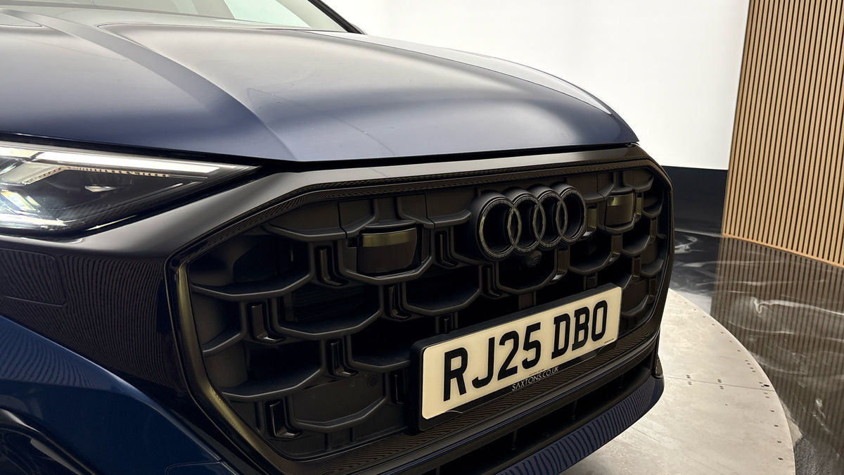 Audi Q8 Image 42
