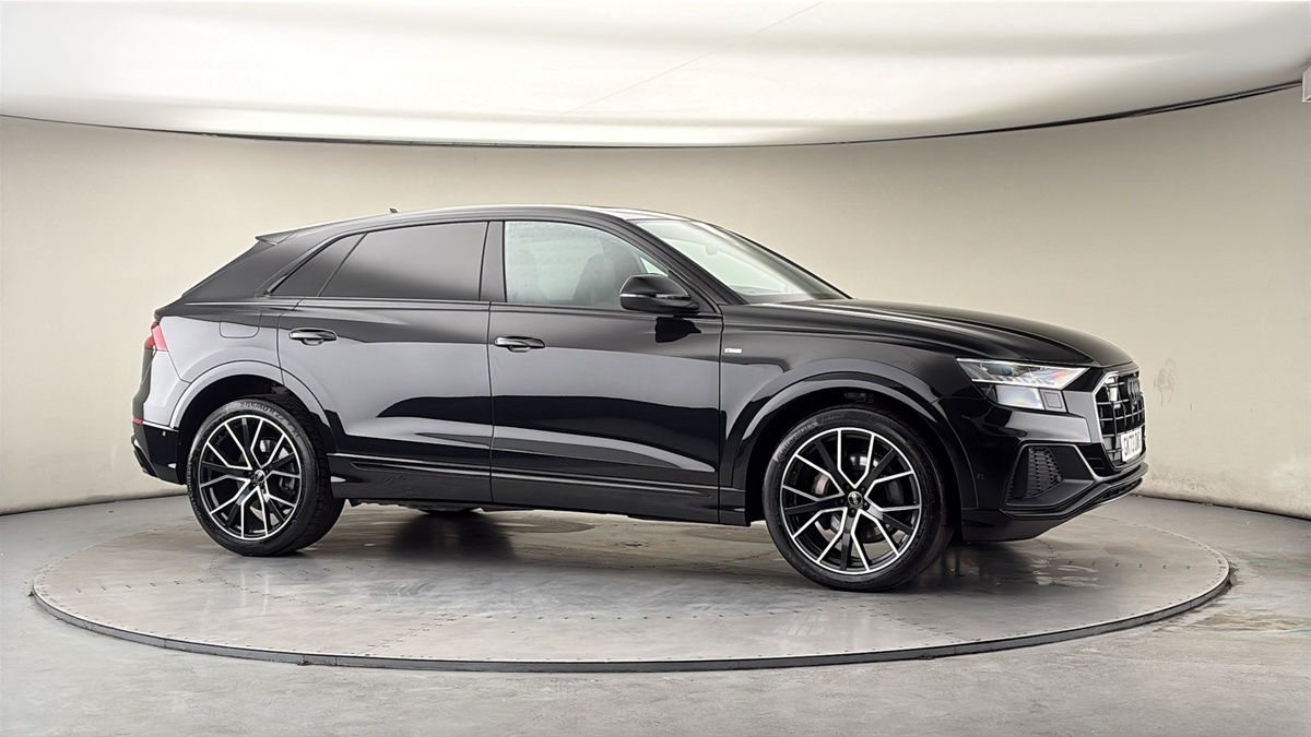 More views of Audi Q8