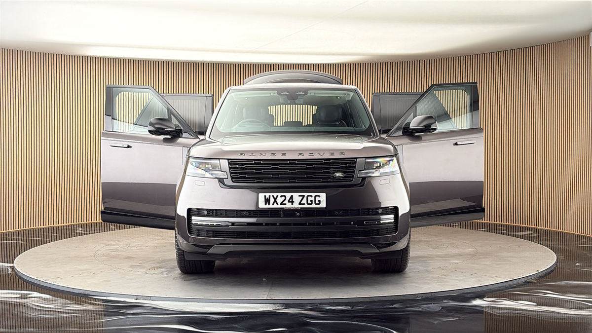 More views of Land Rover Range Rover