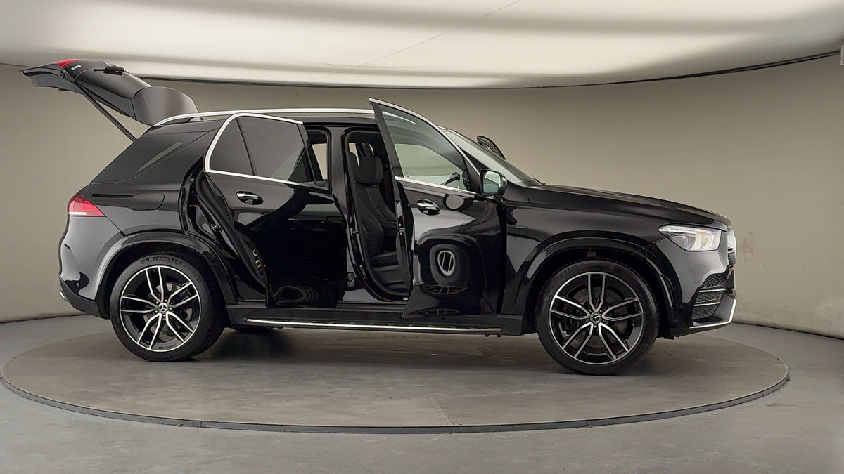 More views of Mercedes-Benz GLE