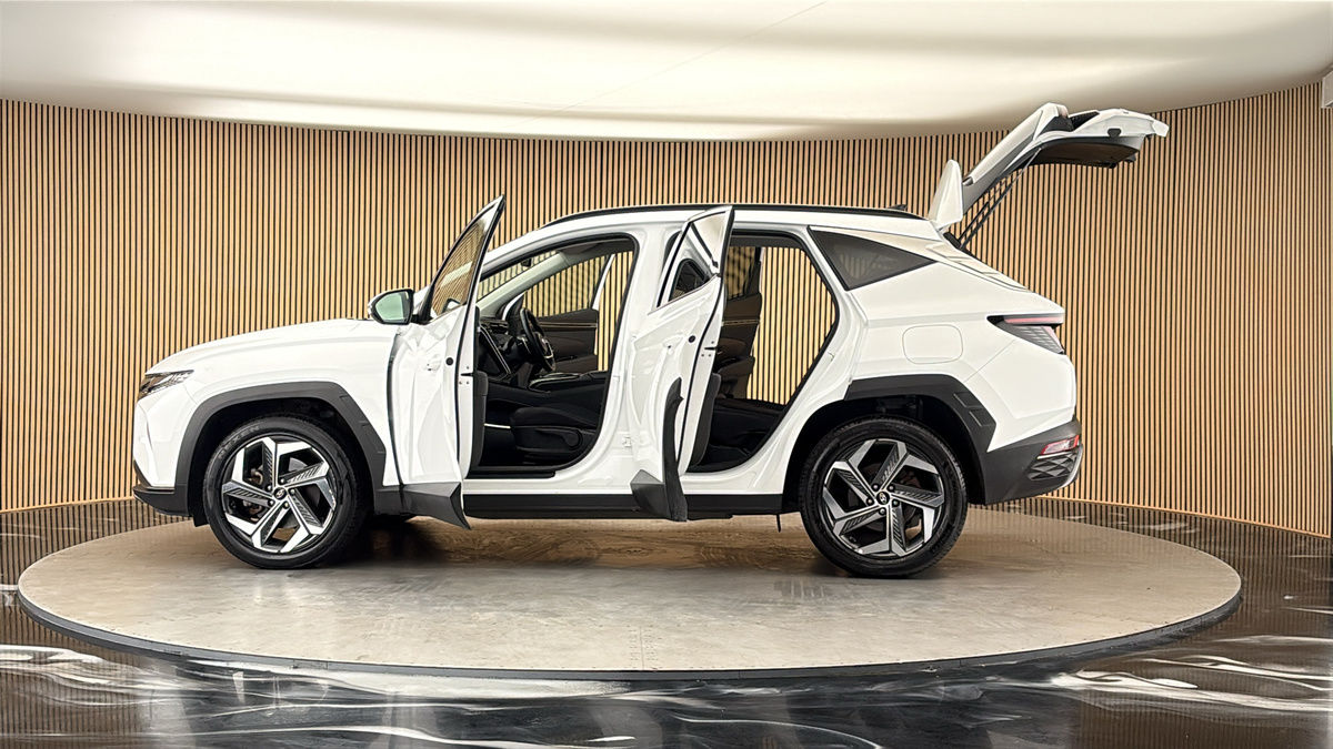 More views of Hyundai TUCSON