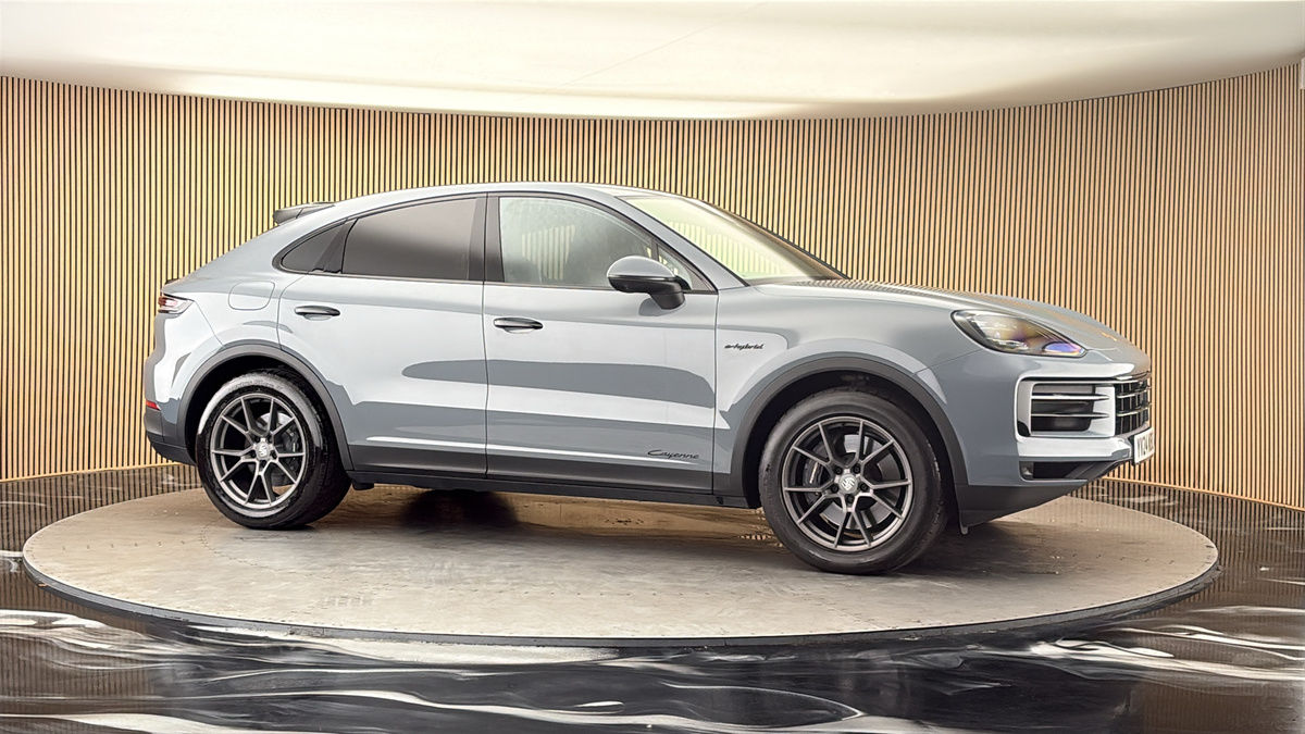 More views of Porsche Cayenne