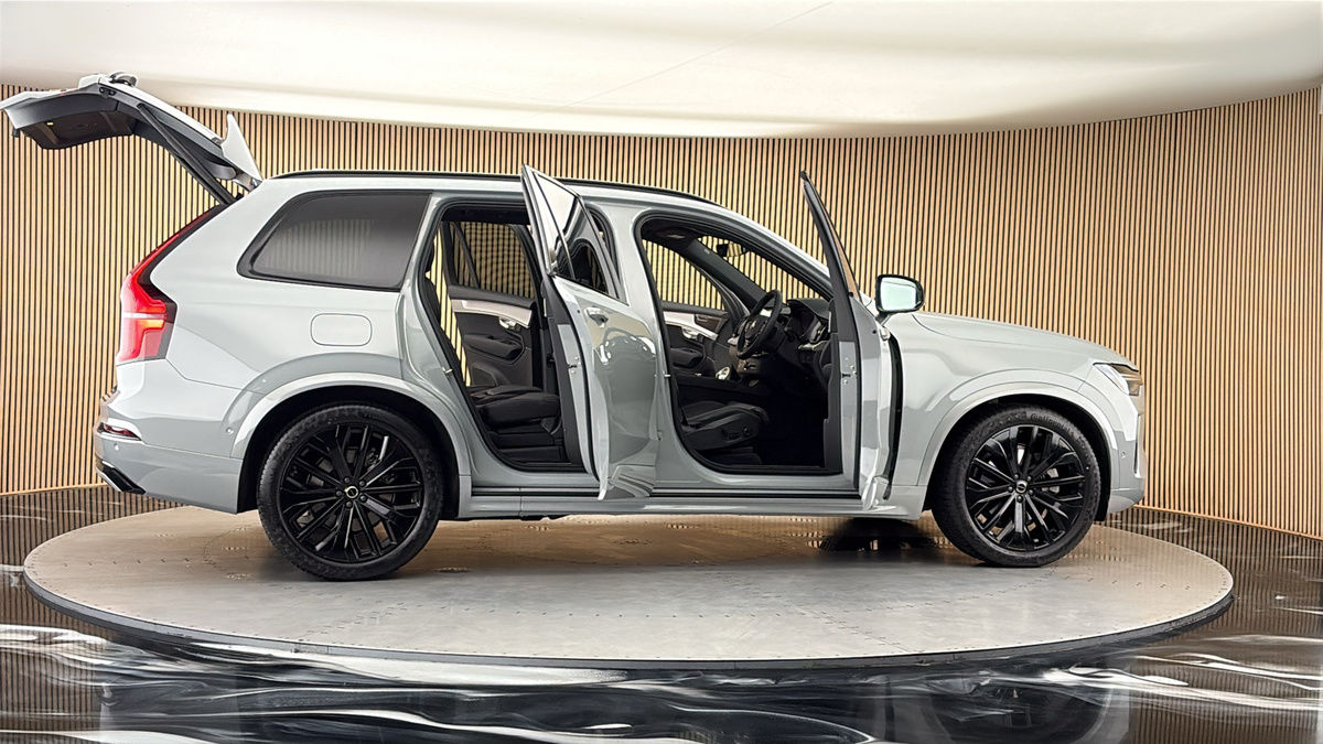 More views of Volvo XC90