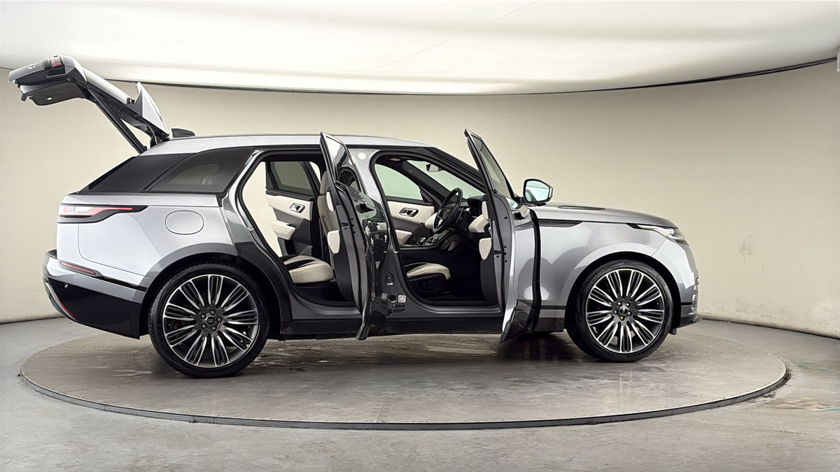 More views of Land Rover Range Rover Velar