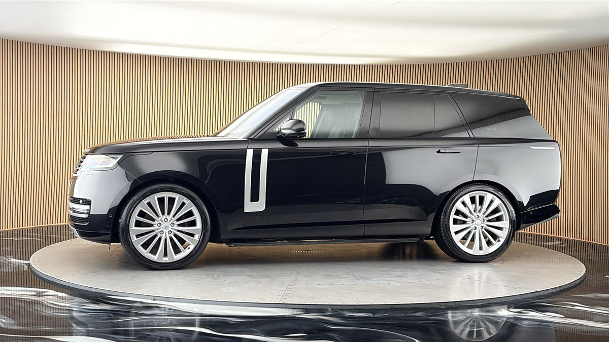 More views of Land Rover Range Rover