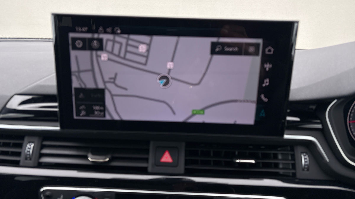 Audi A4 Avant Image 17