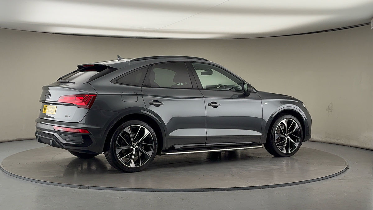 More views of Audi Q5