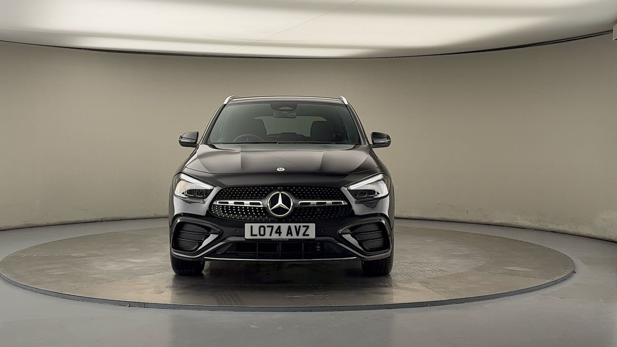 Mercedes-Benz GLA Image 3