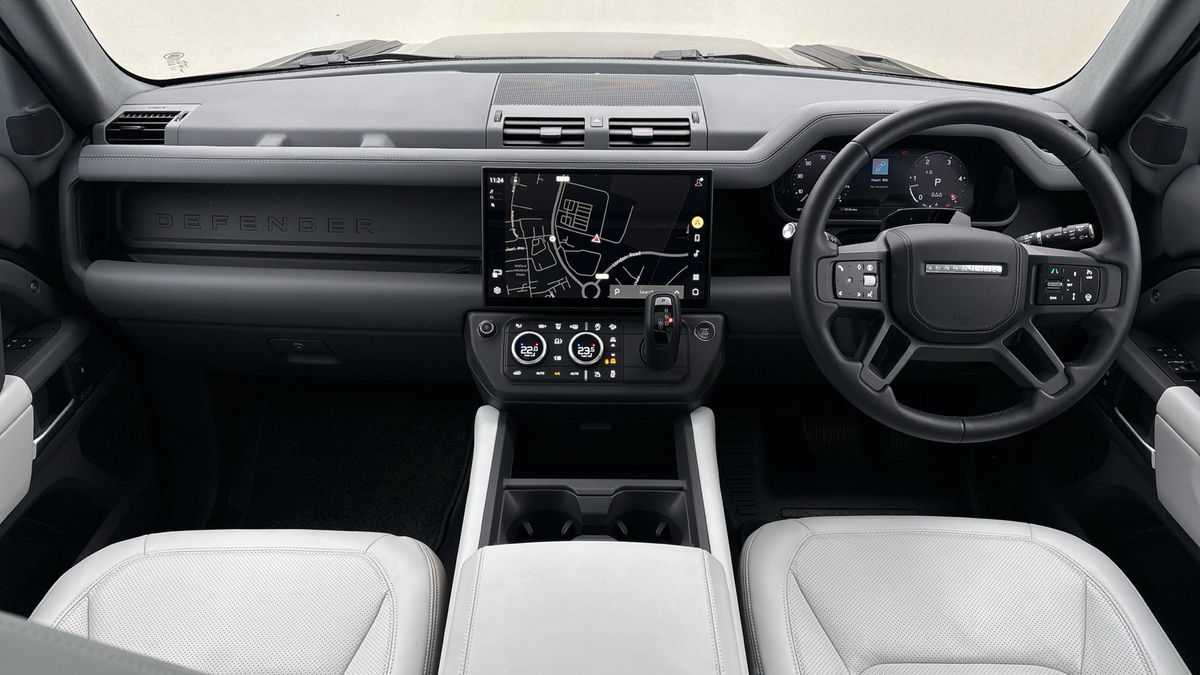 Land Rover Defender 110 Urban Image 12