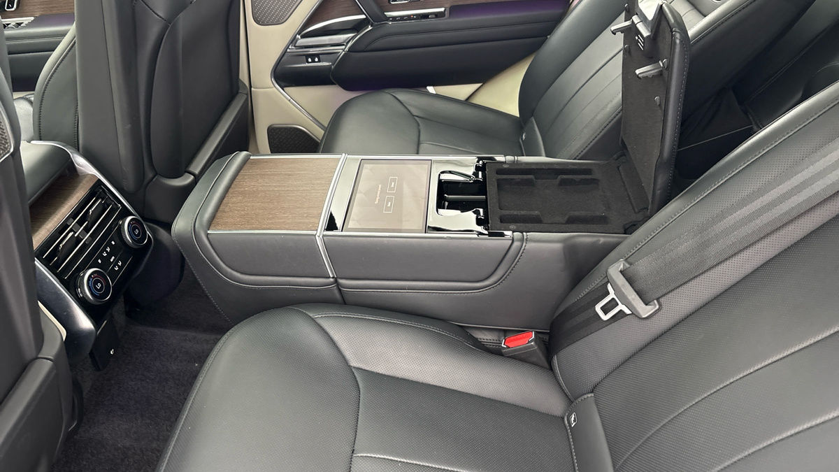 Land Rover Range Rover Image 9
