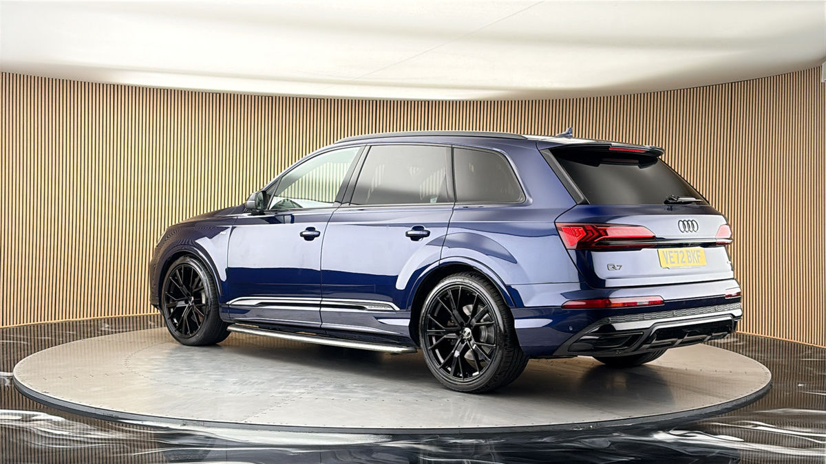 More views of Audi Q7