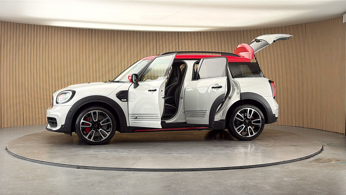 More views of MINI Countryman