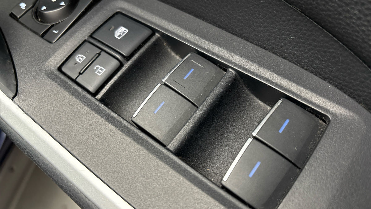 Toyota RAV4 Image 28