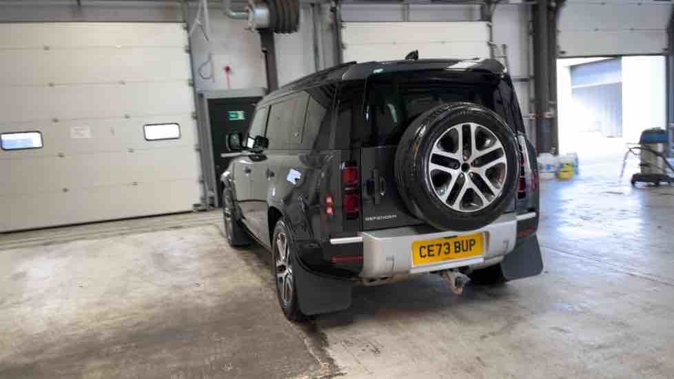More views of Land Rover Defender 110