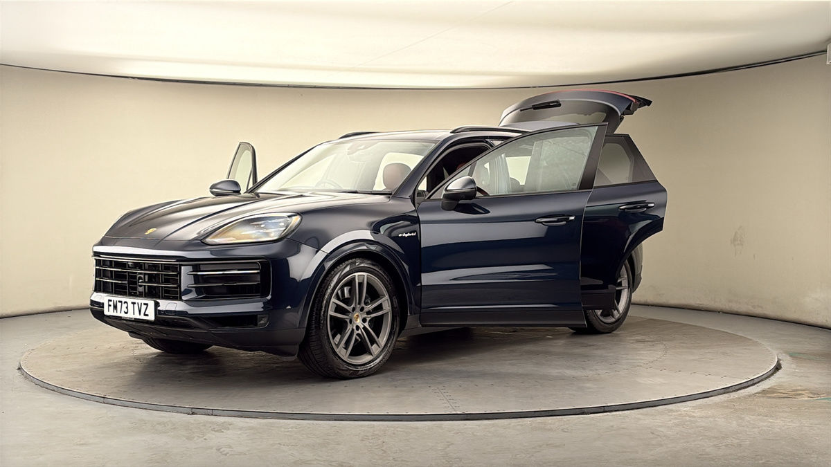 Porsche Cayenne Image 22