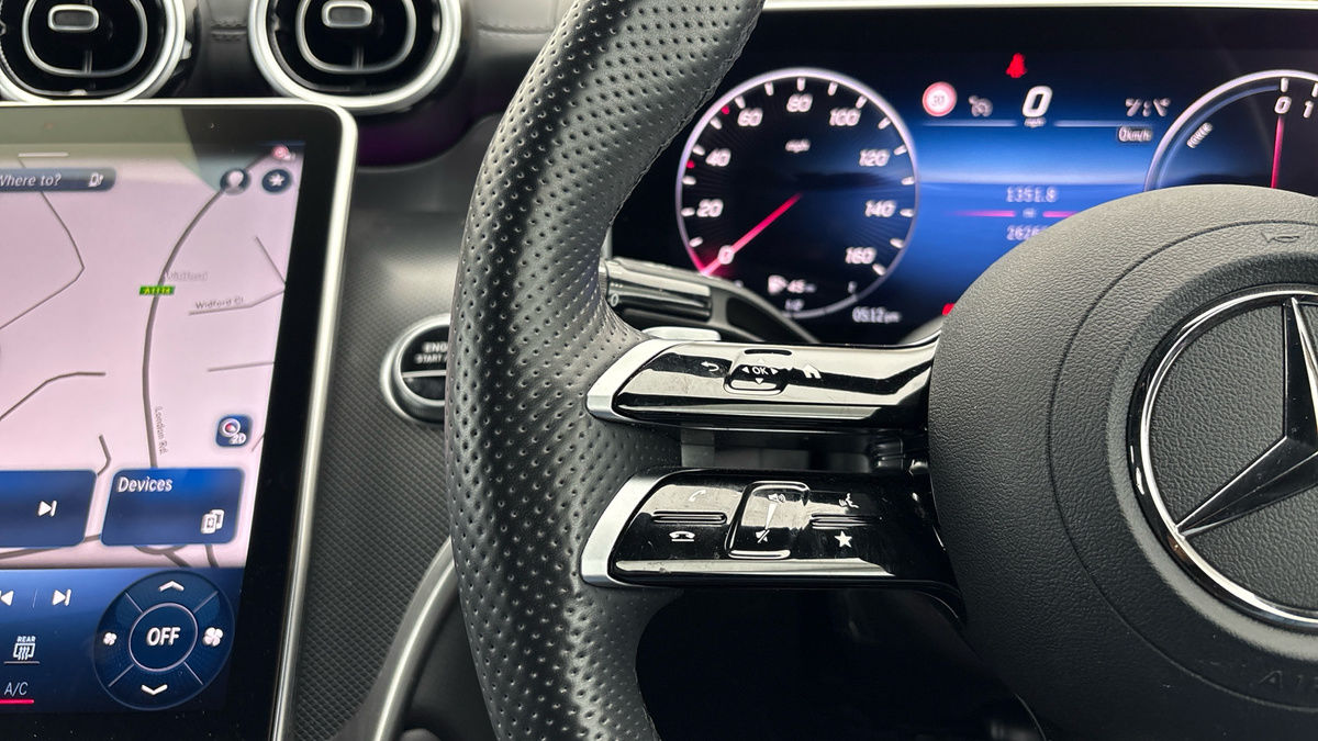 Mercedes-Benz GLC Image 13