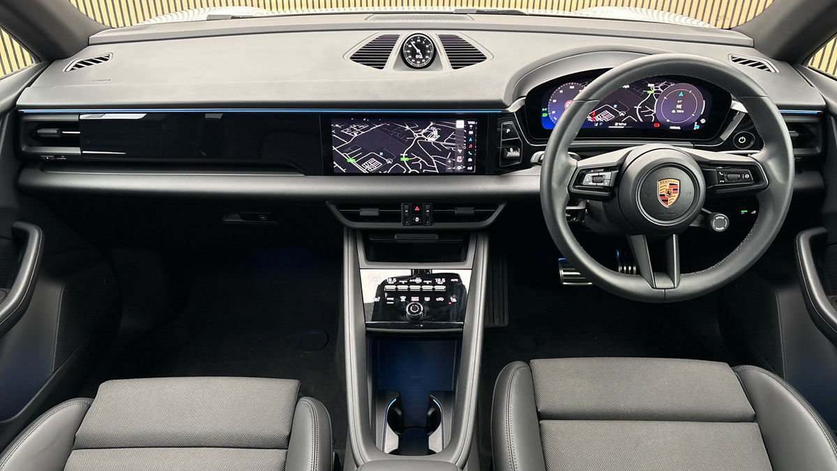 Porsche Macan Image 12