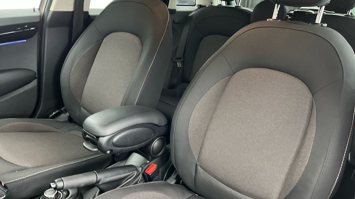 MINI Hatch Image 7