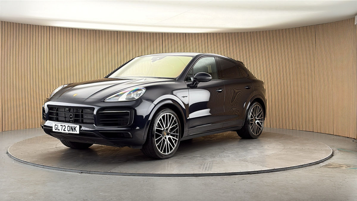More views of Porsche Cayenne