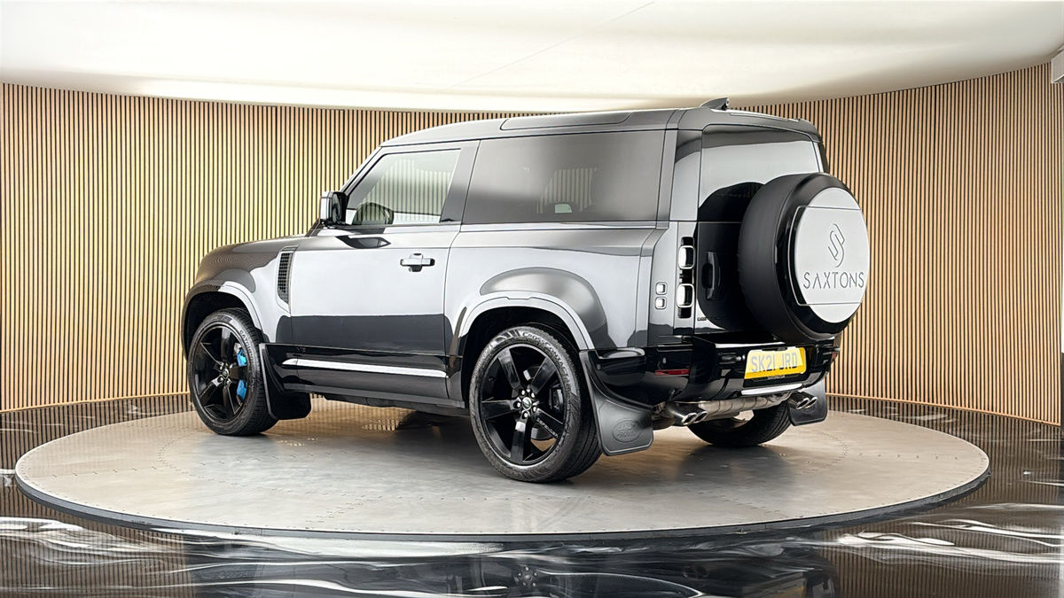 More views of Land Rover Defender 90