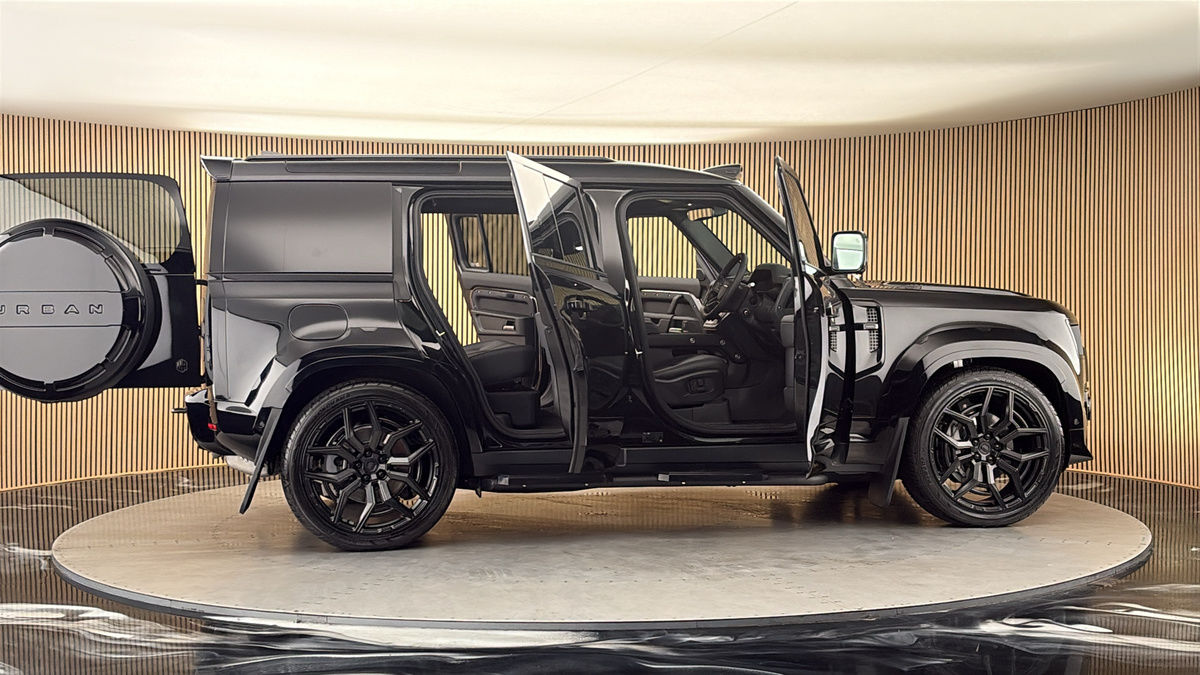 More views of Land Rover Defender 110