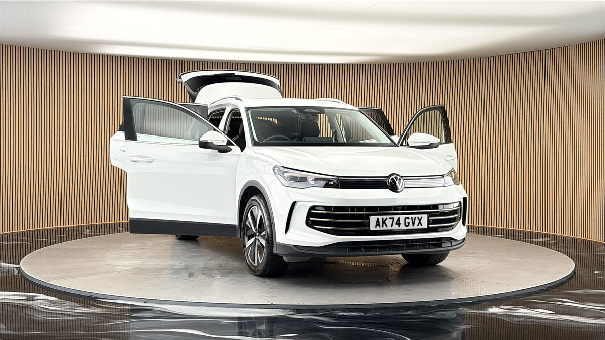 More views of Volkswagen Tiguan