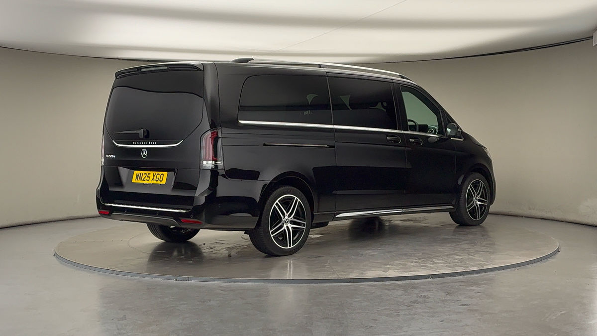 Mercedes-Benz V Class Image 21