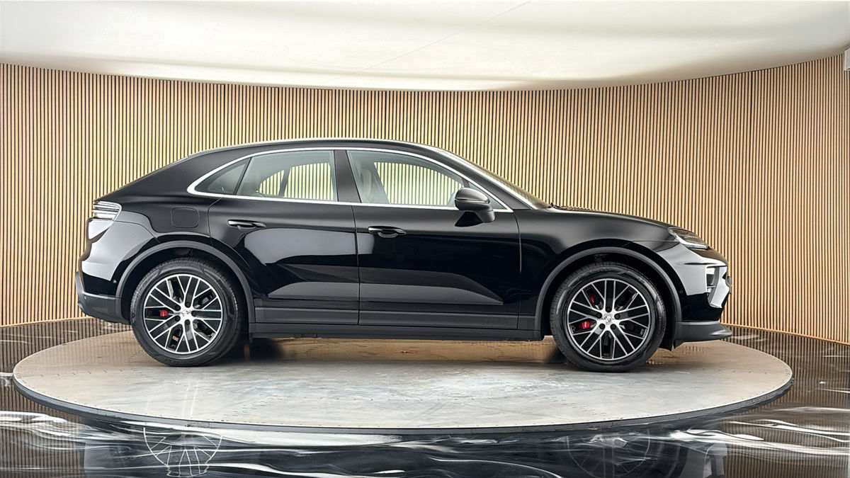More views of Porsche Macan