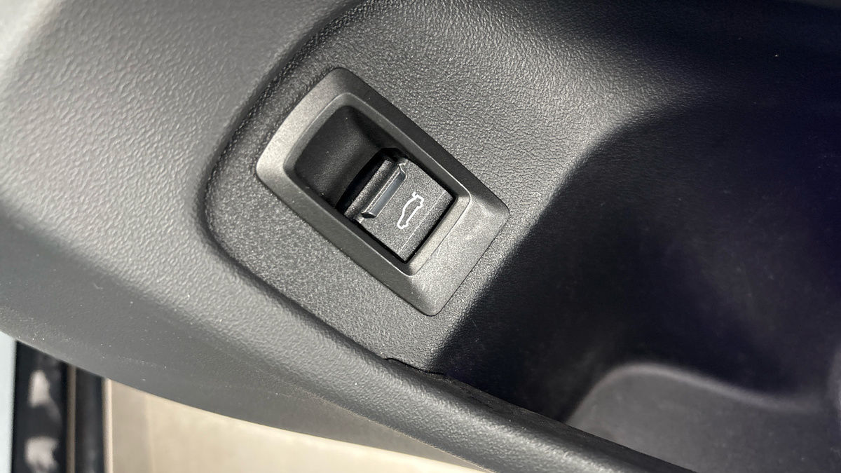 BMW 5 Series Image 30