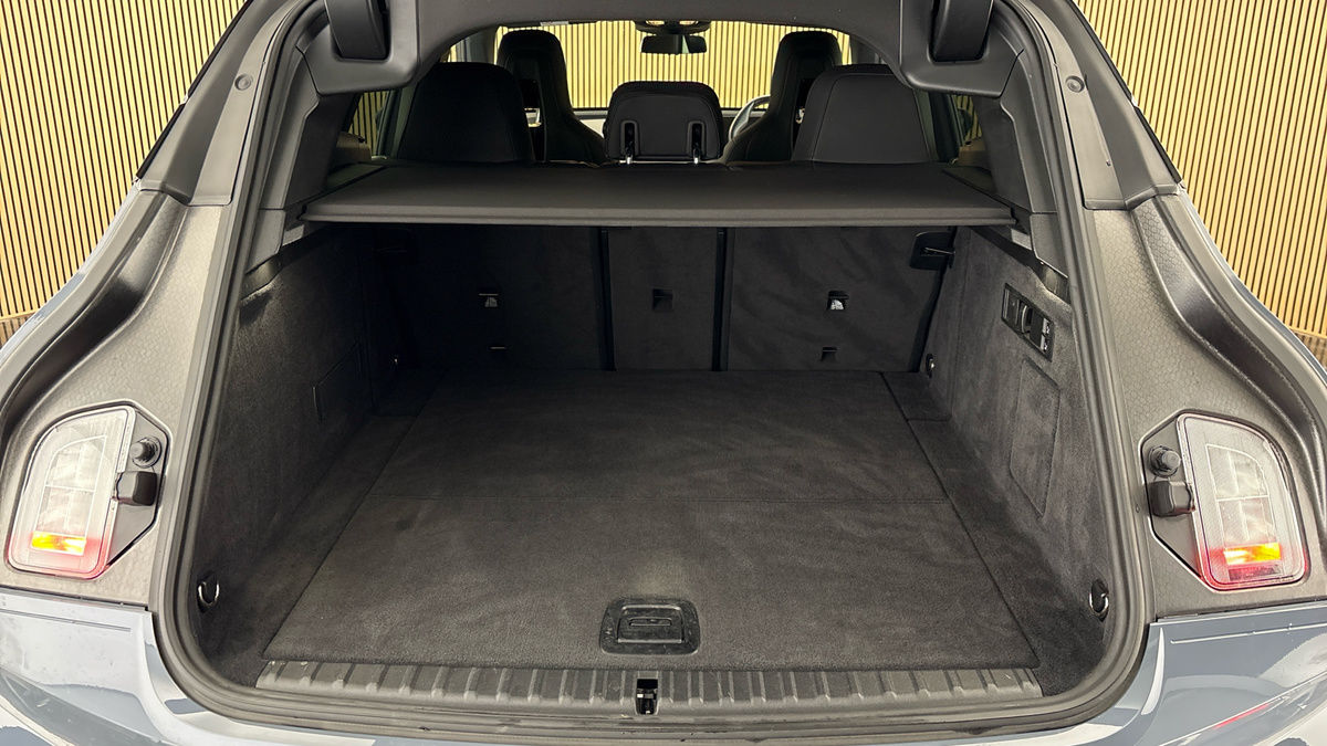 BMW iX Image 11