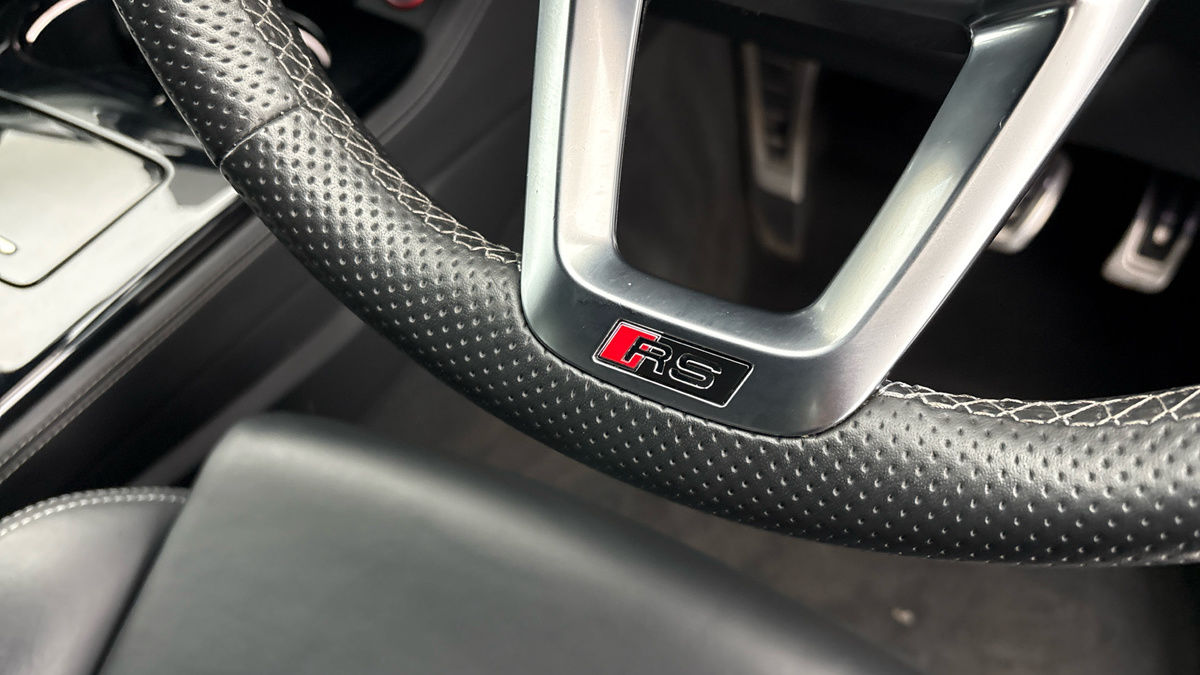 Audi RS4 Avant Image 25