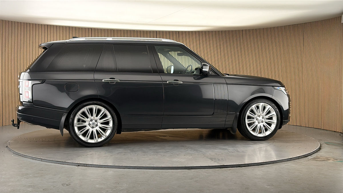More views of Land Rover Range Rover
