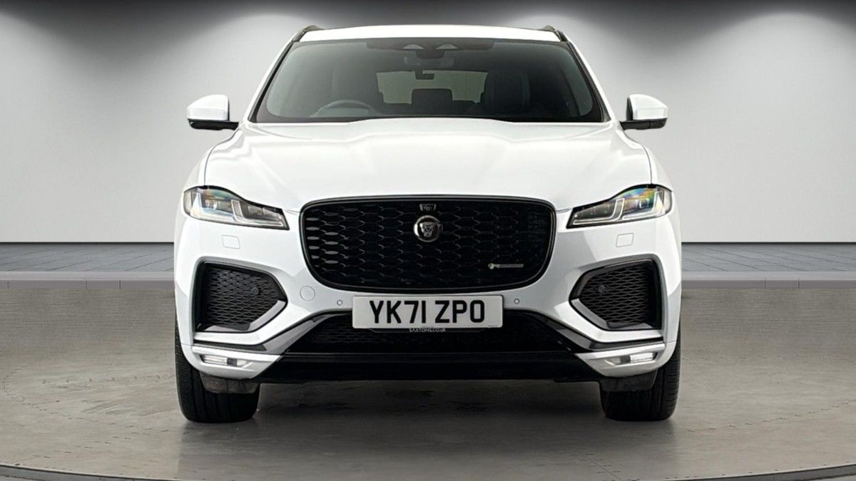 Jaguar F-PACE Image 3