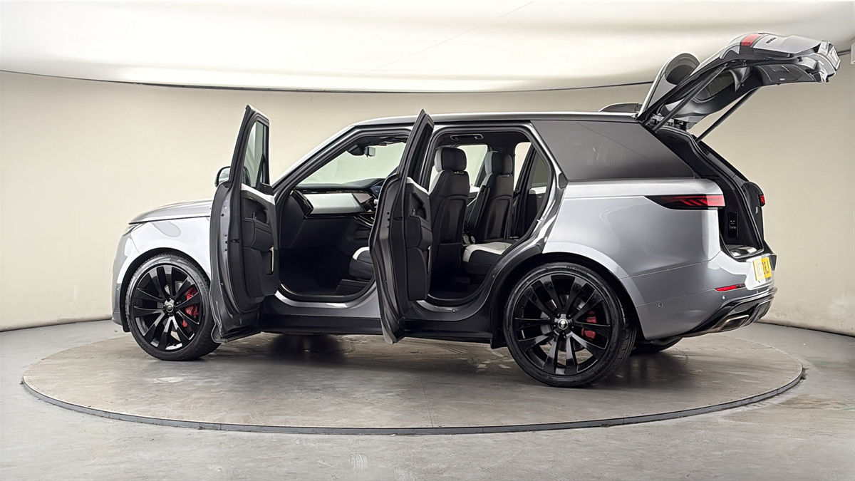 More views of Land Rover Range Rover Sport