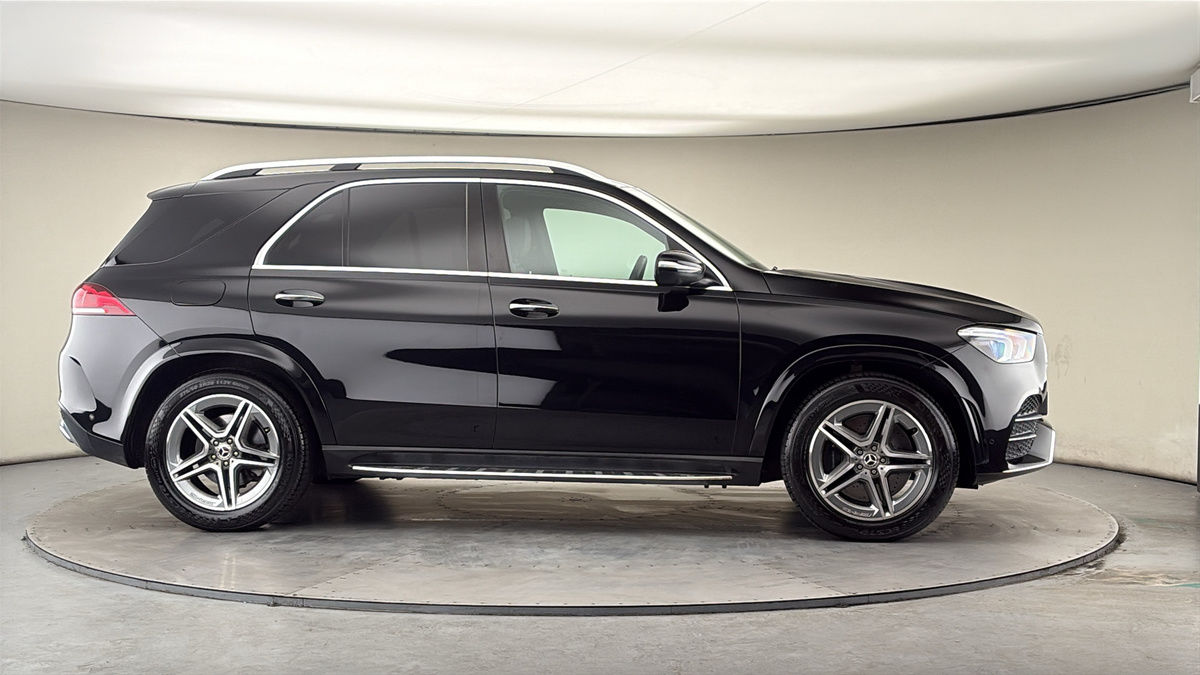 More views of Mercedes-Benz GLE