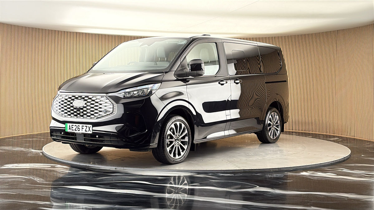 More views of Ford E-Tourneo Custom