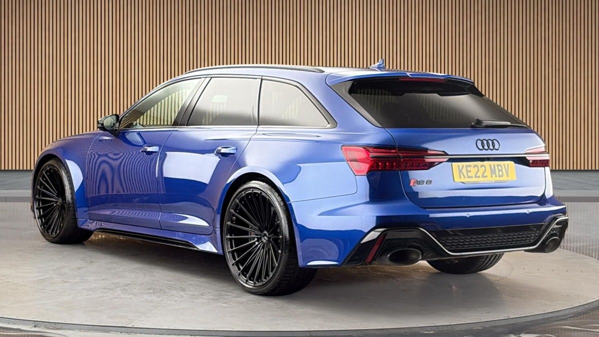 Audi RS6 Avant Image 2