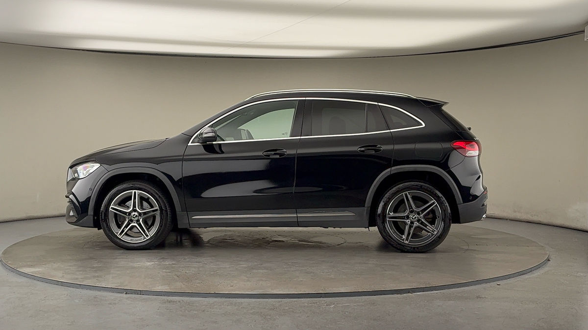 More views of Mercedes-Benz GLA