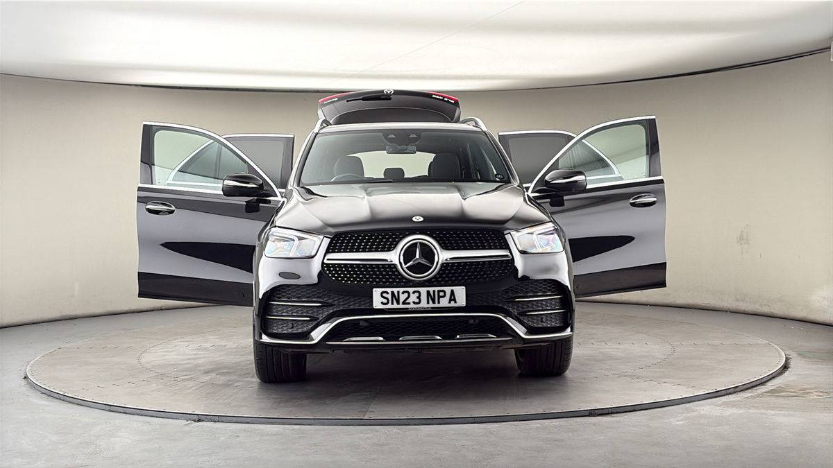 More views of Mercedes-Benz GLE