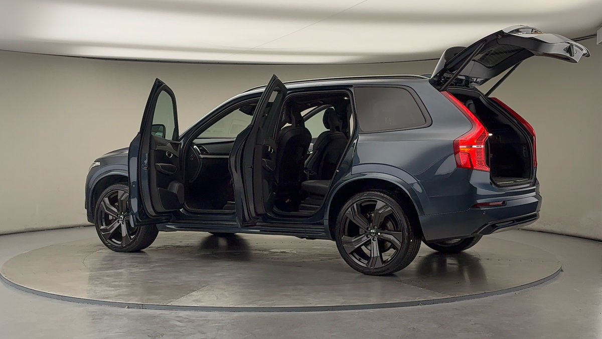 More views of Volvo XC90