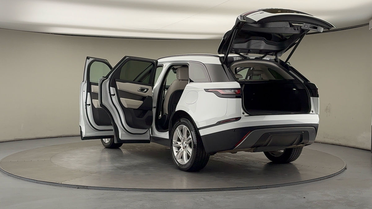 Land Rover Range Rover Velar Image 23