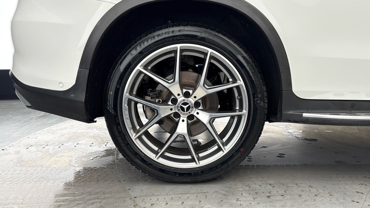 Mercedes-Benz GLC Image 10