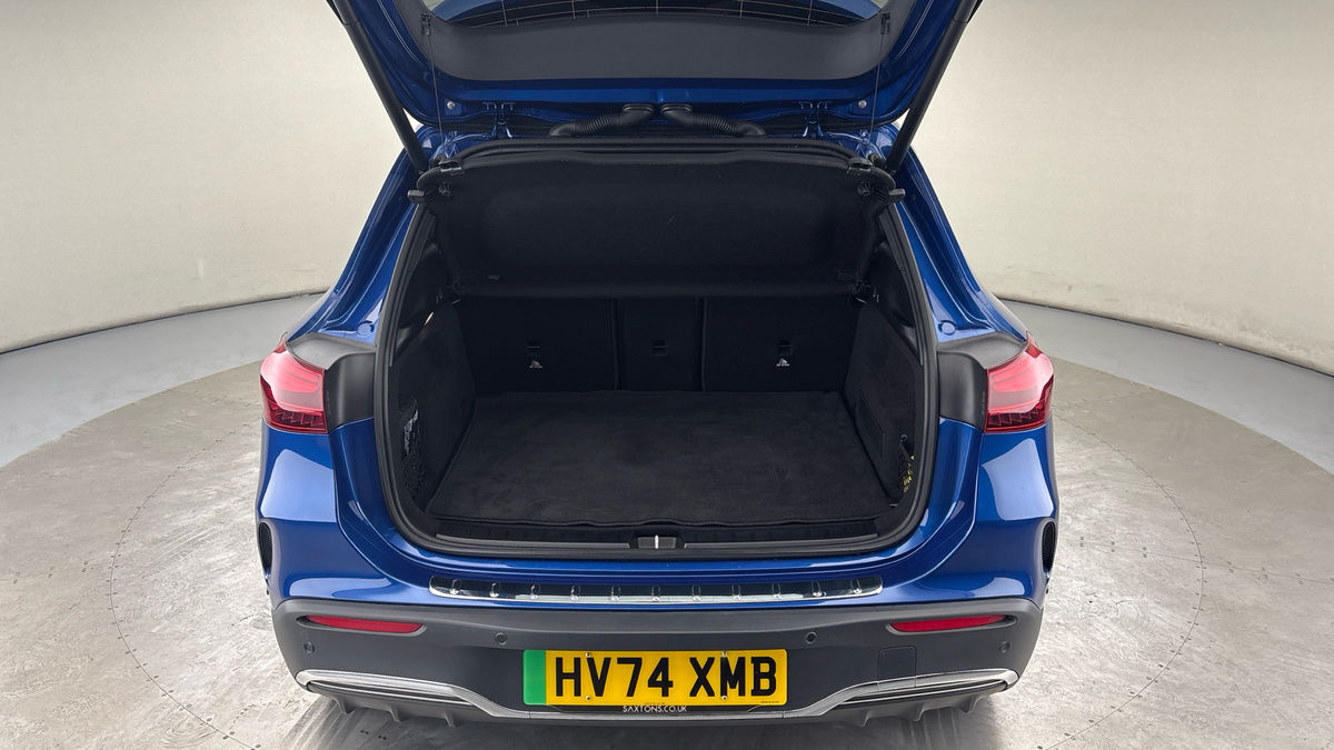 Mercedes-Benz EQA Image 12