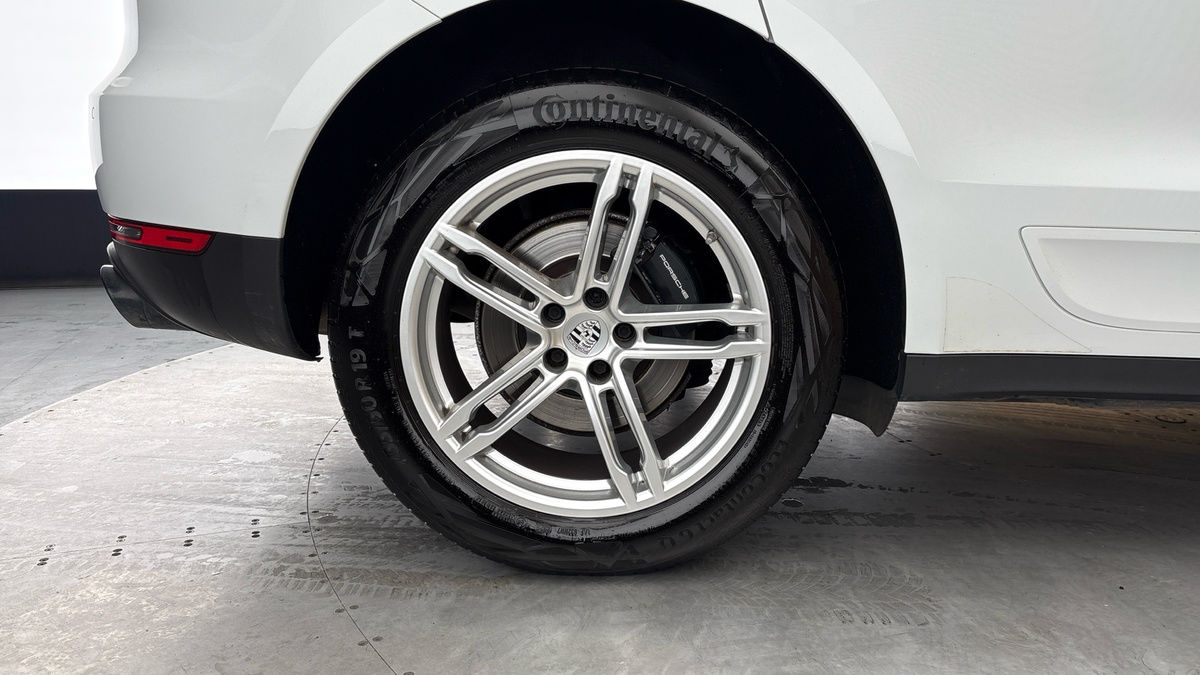 Porsche Macan Image 10
